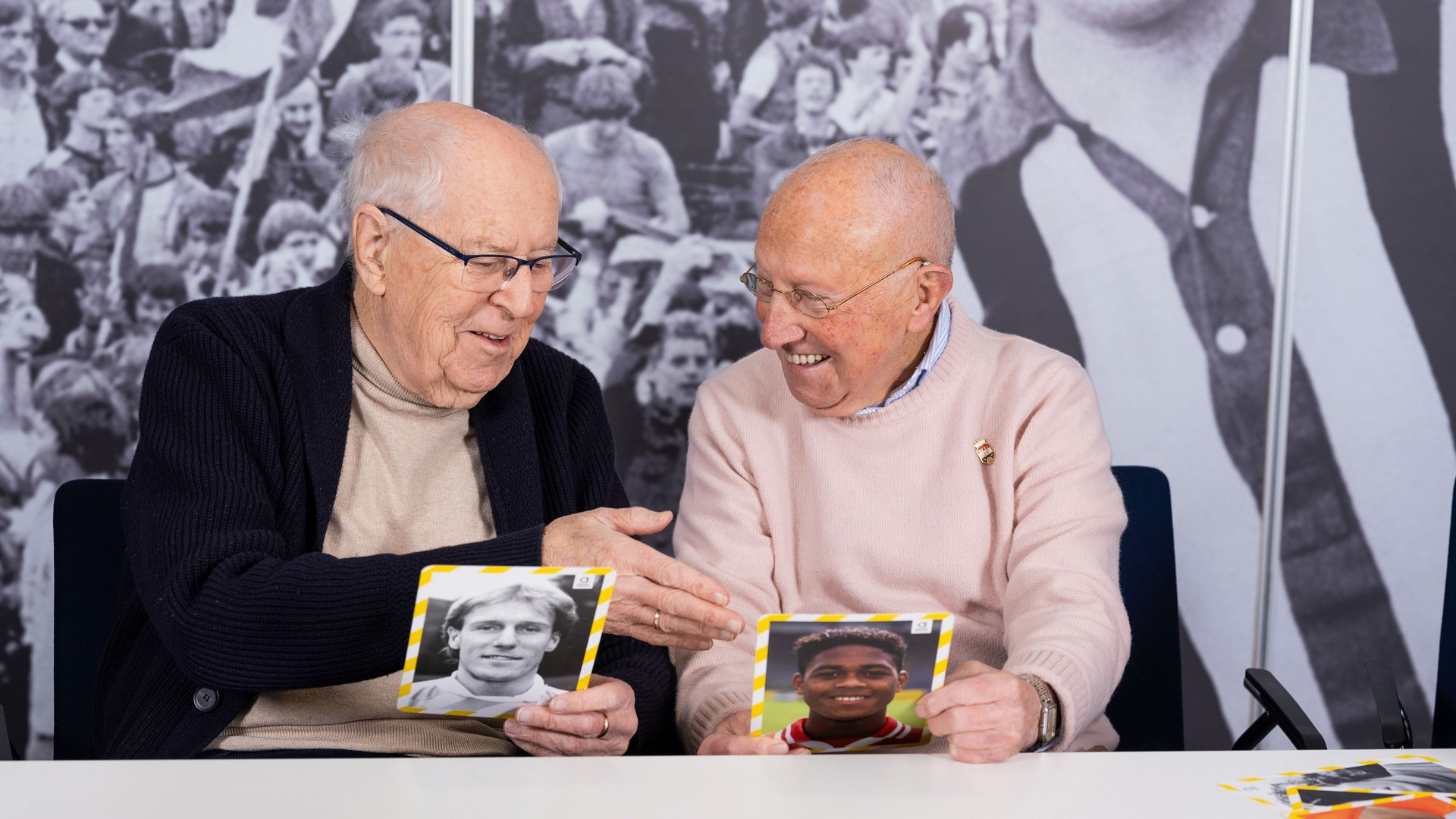 thumbnail_Afbeeldingen Voetbalherinneringen Rohda Raalte.jpg